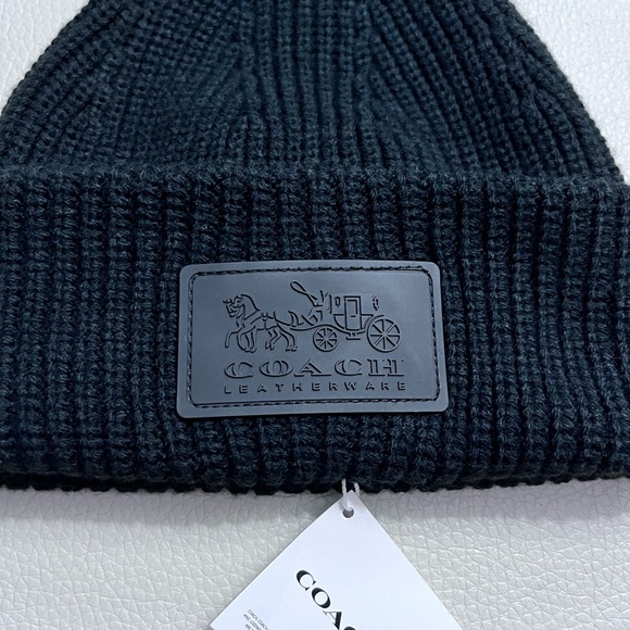 NWT - Coach Rubber Logo Patch Roll Up Wool Blended Beanie - Picture 3 of 6